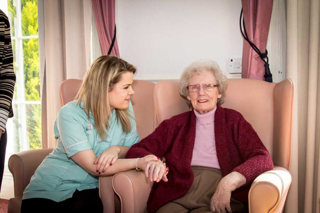 Tailored Support: Customizing Live-In Dementia Care for Individual Needs
